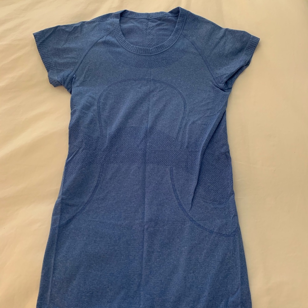 Lululemon Short Sleeve Swiftly Tech Size 4 Blue